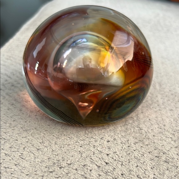 Elegant Amber and Gold Glass Art Sphere - Picture 1 of 3